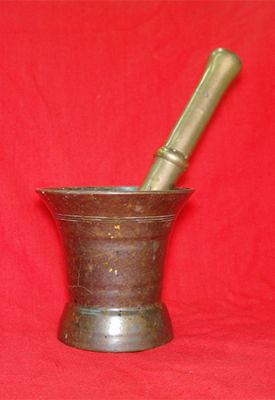 Старинная ступа с пестиком. Россия, бронза