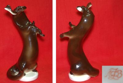 Анималистическая скульптура "Выдра с рыбой". Ленинградский фарфоровый завод