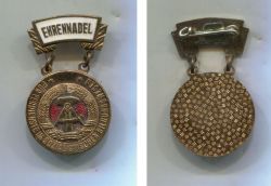 Почетный знак Заслуженный учитель ГДР